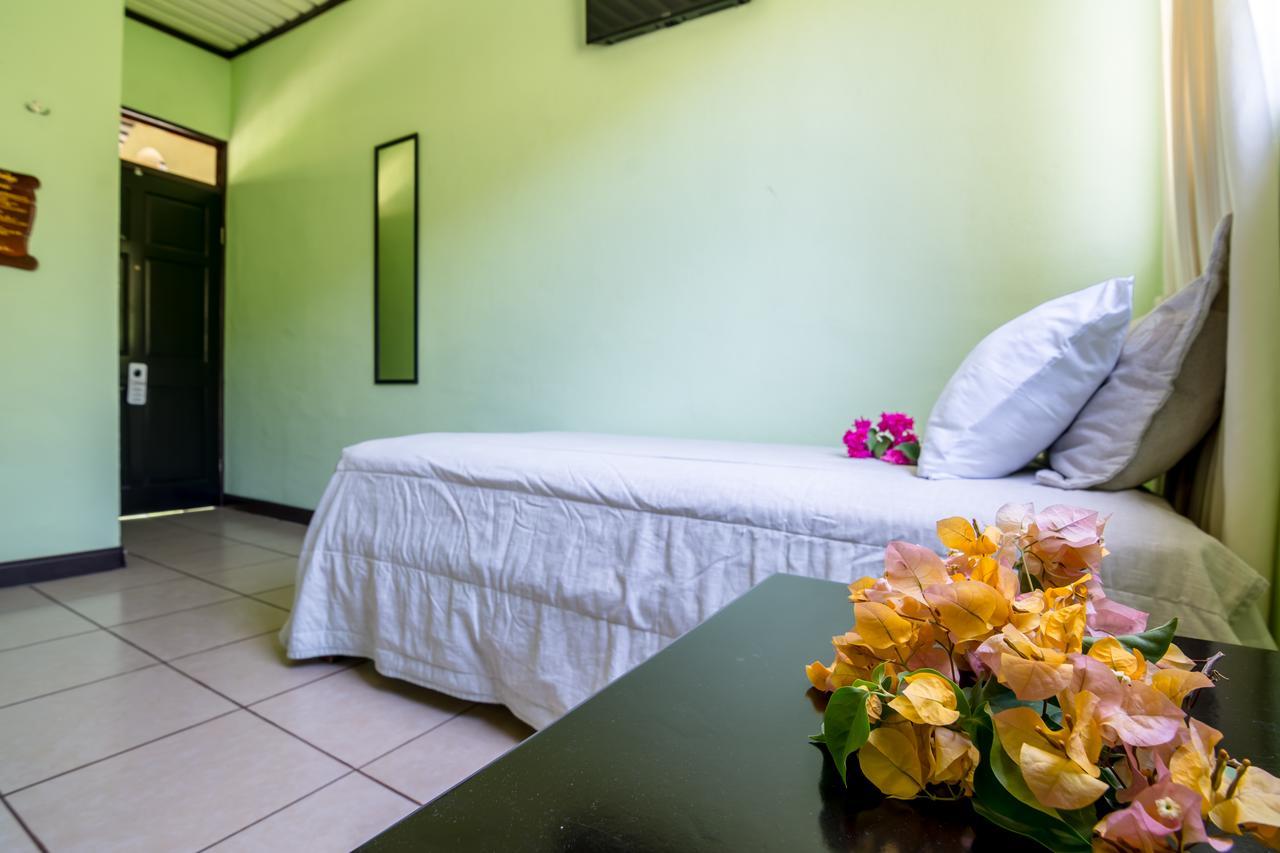 Kayak Lodge Damas Buitenkant foto