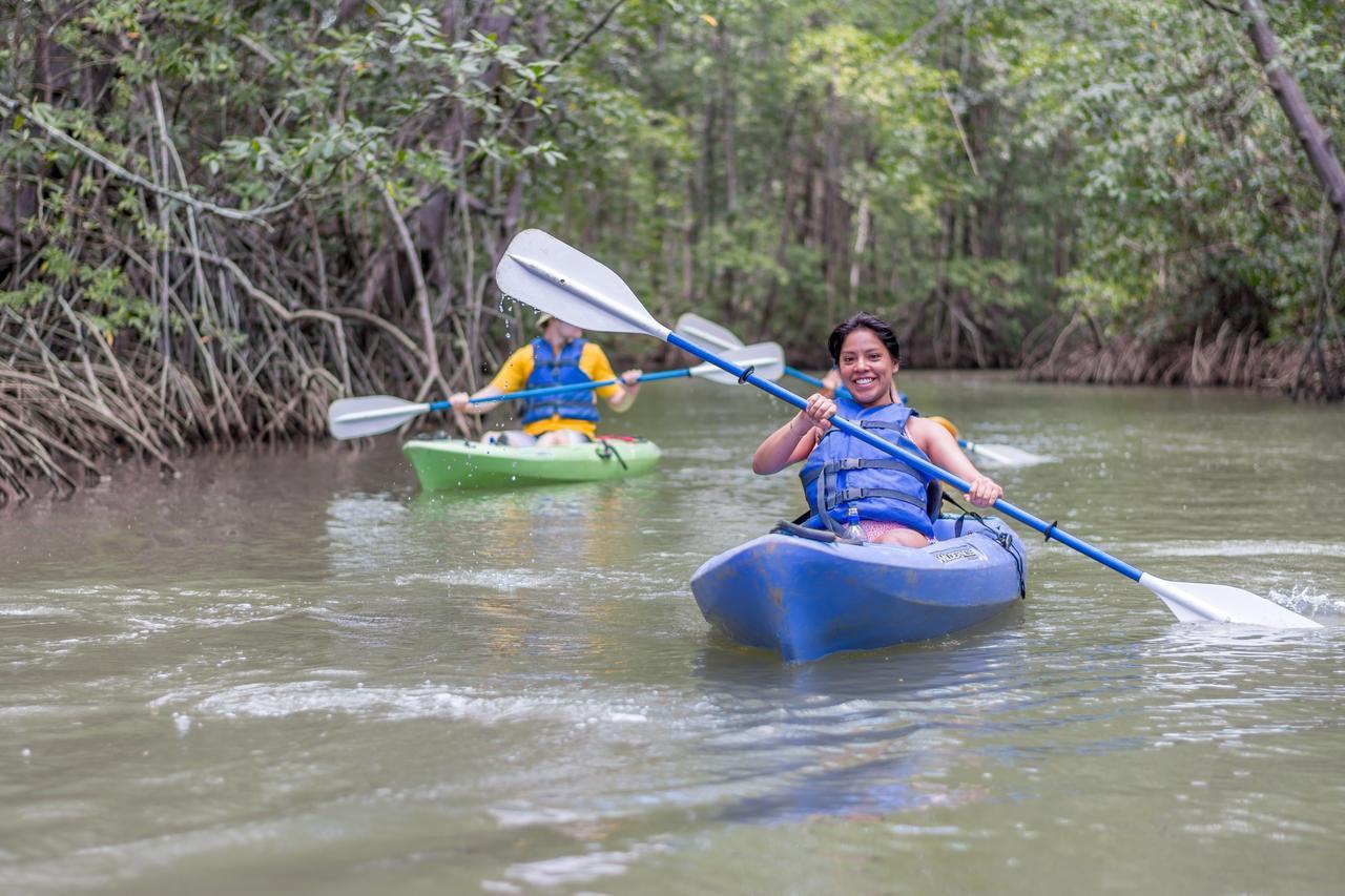 Kayak Lodge Damas Buitenkant foto