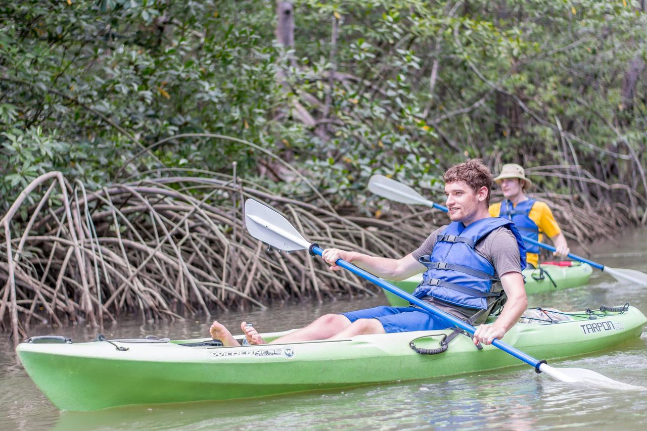 Kayak Lodge Damas Buitenkant foto